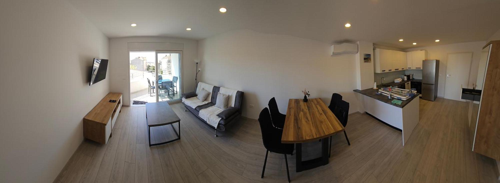 East Apartment Makarska