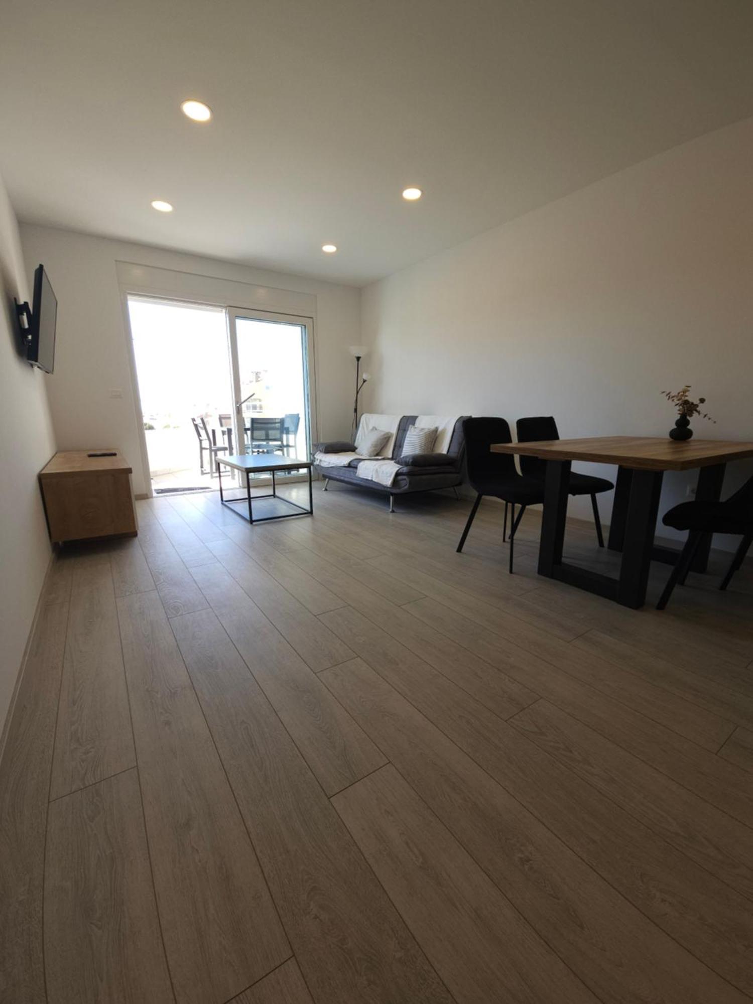 East Apartment Makarska