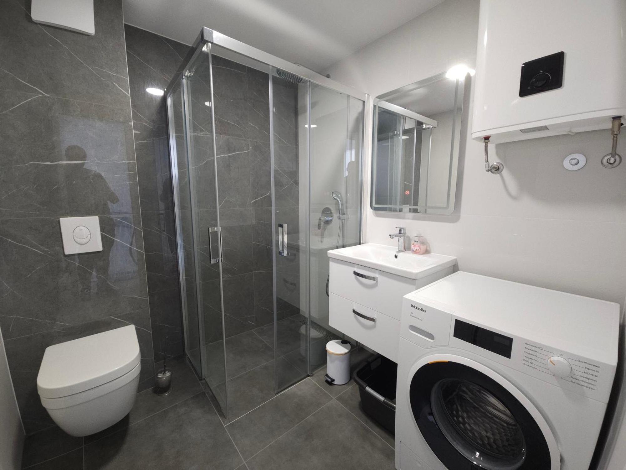 East Apartment Makarska